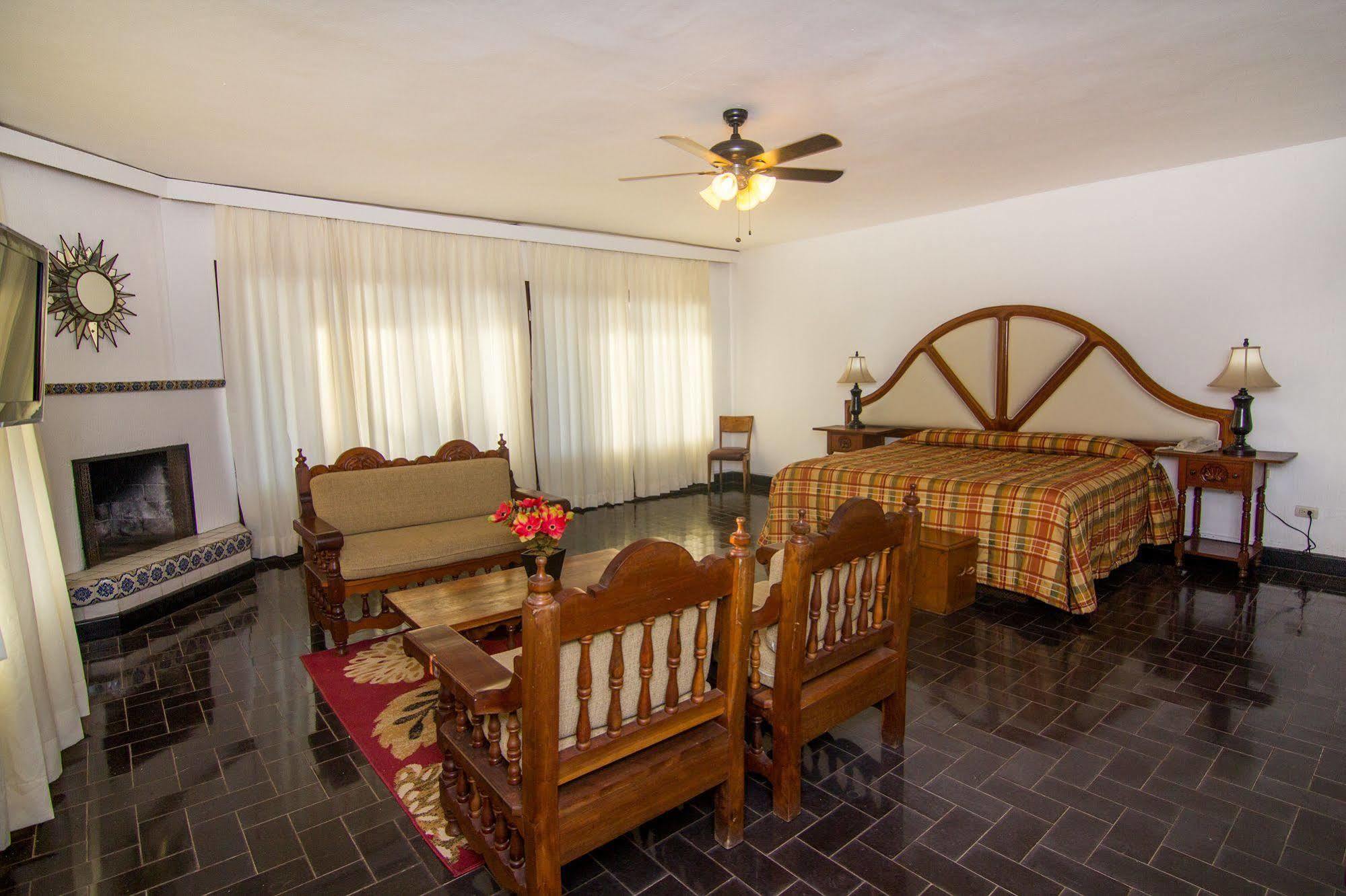Hotel Playa De Cortes Guaymas Exteriör bild