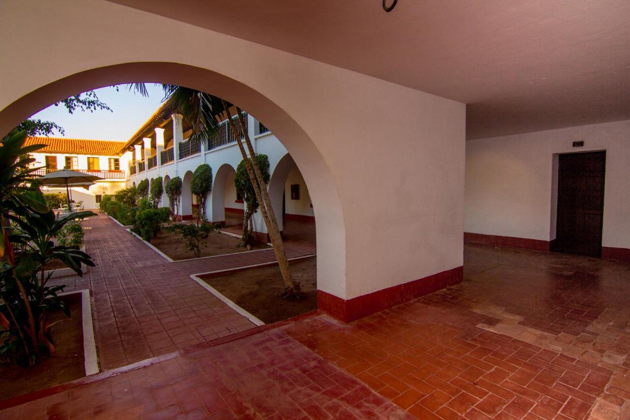 Hotel Playa De Cortes Guaymas Exteriör bild